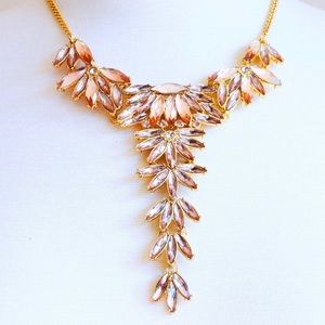 Statement piece necklace